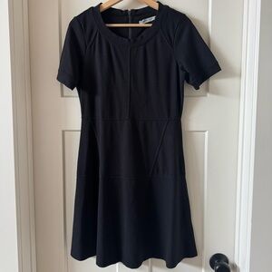 Athleta Fit & Flare Sporty Dress with Short Sleeves Women’s size Small